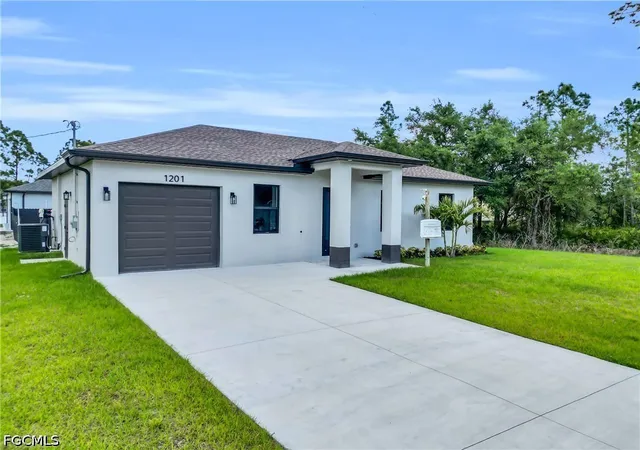 4th image of 1201 E 7Th St, Lehigh Acres, FL 33972 | MLS# 2026019151