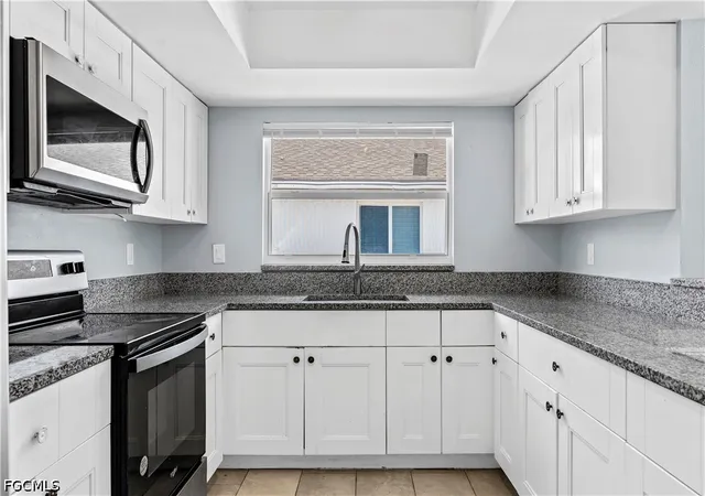 4th image of 217 Se 24Th Ave, Cape Coral, FL 33990 | MLS# 2026019158
