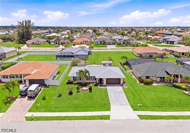 Photo 2 of Single family home for sale at 2658 Sw 32nd Street, Cape Coral, FL 33914 | MLS# 2026019166 | Listing updated on 2026-09-01
