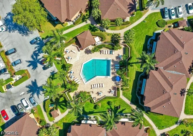 2nd image of 1512 Mainsail Dr, Naples, FL 34114