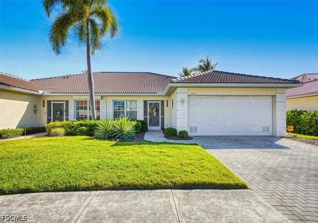 Photo 2 of Townhouse for sale at 13971 Reflection Lakes Dr, Fort Myers, FL 33907 | MLS# 2026019213 | Listing updated on 2026-07-25