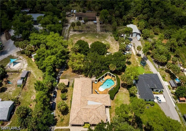 37th image of 1781 21st St Sw, Naples, FL 34117 | MLS# 226017226