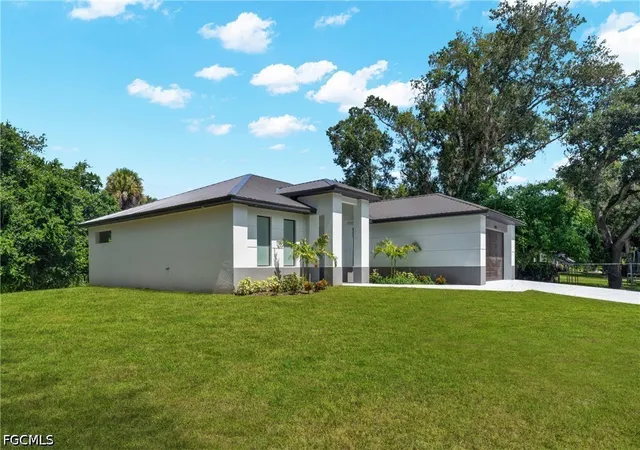4th image of 490 Christopher Ct, Labelle, FL 33935 | MLS# 2026019273