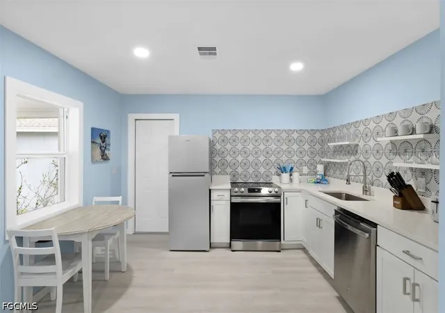 3rd image of 817-819 Indiana Ave, Fort Myers, FL 33919 | MLS# 2026019292