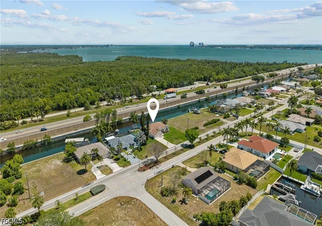 Photo 2 of Single family home for sale at 2429 Everest Pkwy, Cape Coral, FL 33904 | MLS# 2026019312 | Listing updated on 2026-07-28