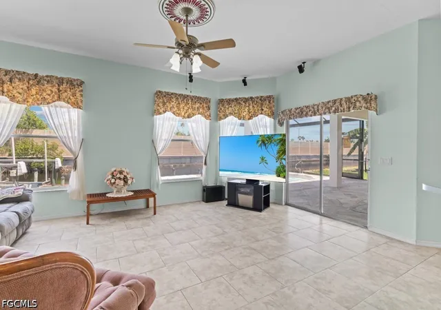 Photo 4 of Single family home for sale at 2429 Everest Pkwy, Cape Coral, FL 33904 | MLS# 2026019312 | Listing updated on 2026-07-28