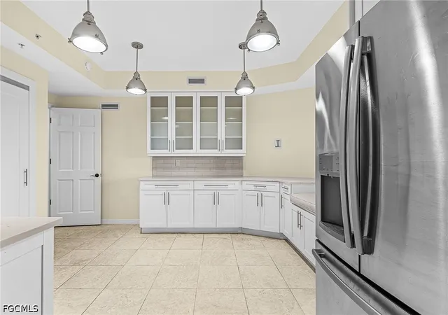 Listing Photo 3 - Condo for sale in building located at 221 9Th St S, Naples, FL 34102 - Unit #301