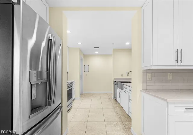 Listing Photo 5 - Condo for sale in building located at 221 9Th St S, Naples, FL 34102 - Unit #301