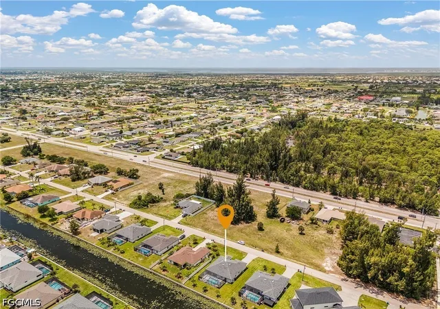 27th image of 1015 Sw 15th Pl, Cape Coral, FL 33991 | MLS# 2026019422