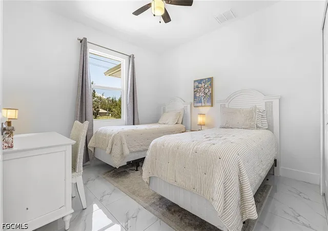 5th image of 1015 Sw 15Th Pl, Cape Coral, FL 33991 | MLS# 2026019422