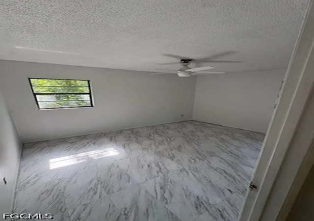 4th image of 2558 N County 470, Lake Panasoffkee, FL 33538 | MLS# 2026019472