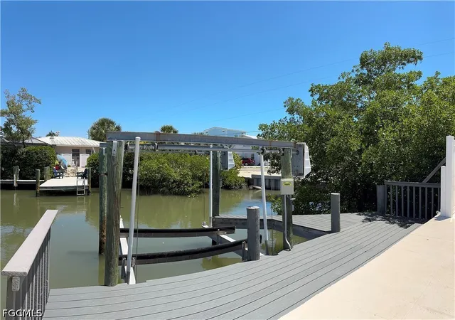 41st image of 310 Madison Ct, Fort Myers Beach, FL 33931 | MLS# 2026019536