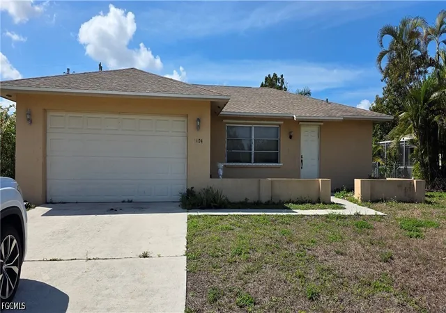 Photo 2 of Single family home for sale at 1404 Se 34th Terrace, Cape Coral, FL 33904 | MLS# 2026019592 | Listing updated on 2026-07-01