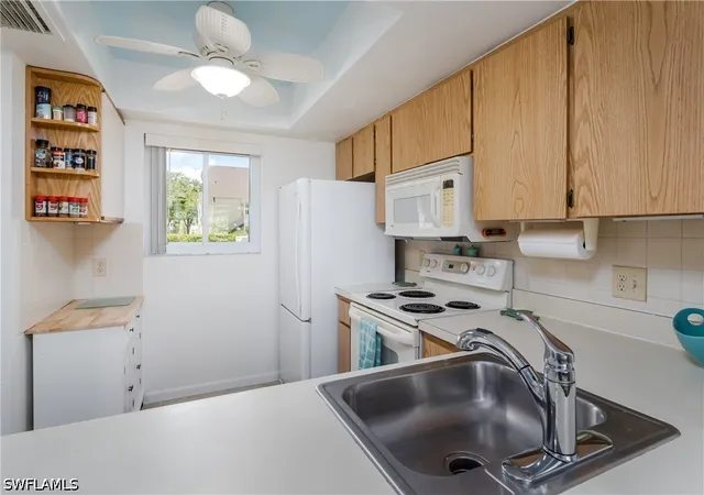 Listing Photo 5 - Condo for sale in building located at 1008 Manatee Rd, Naples, FL 34114 - Unit #G106