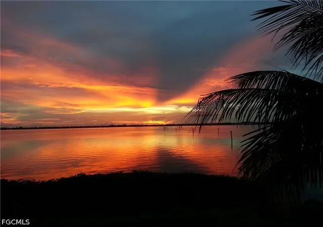 2nd image of 9435 Sunset Harbor Ln, Fort Myers, FL 33919
