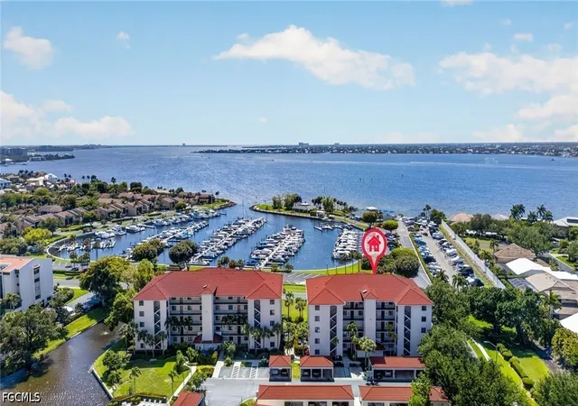 5th image of 9435 Sunset Harbor Ln, Fort Myers, FL 33919