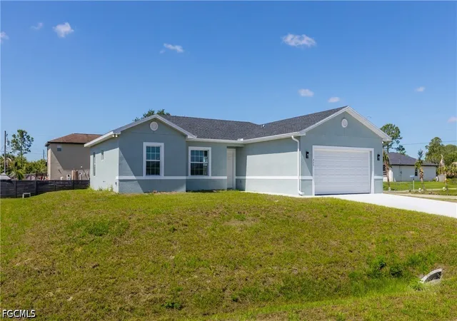 2nd image of 423 Yolanda St, Lehigh Acres, FL 33972 | MLS# 2026019655