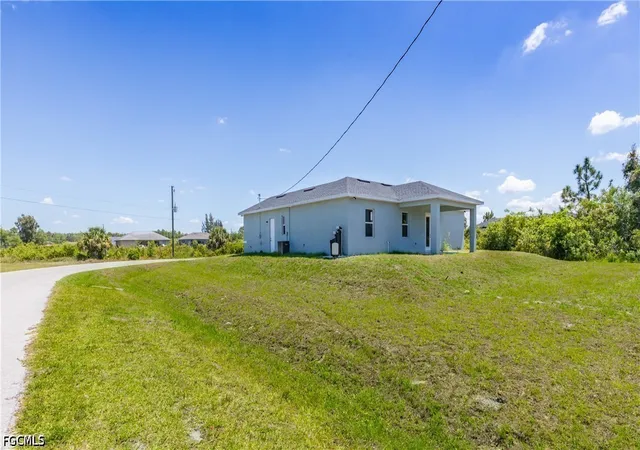 3rd image of 423 Yolanda St, Lehigh Acres, FL 33972 | MLS# 2026019655