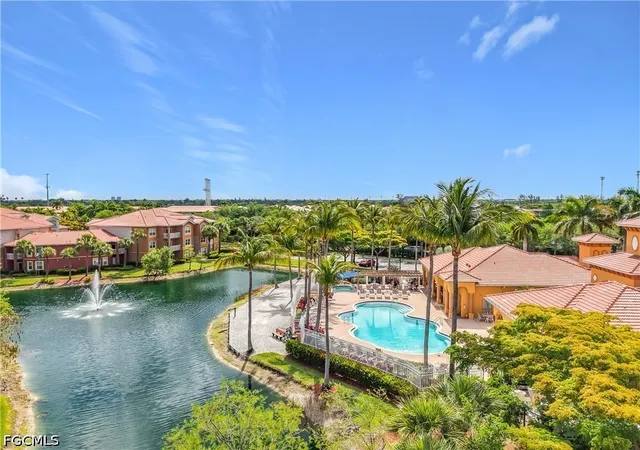 Listing Photo 5 - Condo for sale in building located at 15625 Ocean Walk Cir, Fort Myers, FL 33908 - Unit #206