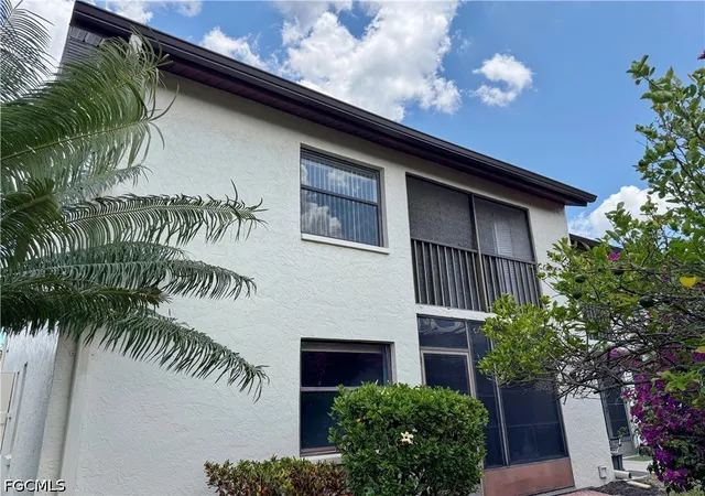 3rd image of 9305 Lake Park Dr #104, Fort Myers, FL 33919 | MLS# 2026019682