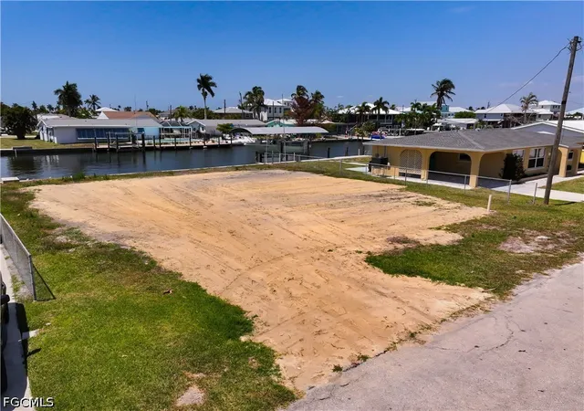2nd image of 2652 Bridgeview St, Matlacha, FL 33993 | MLS# 2026019888