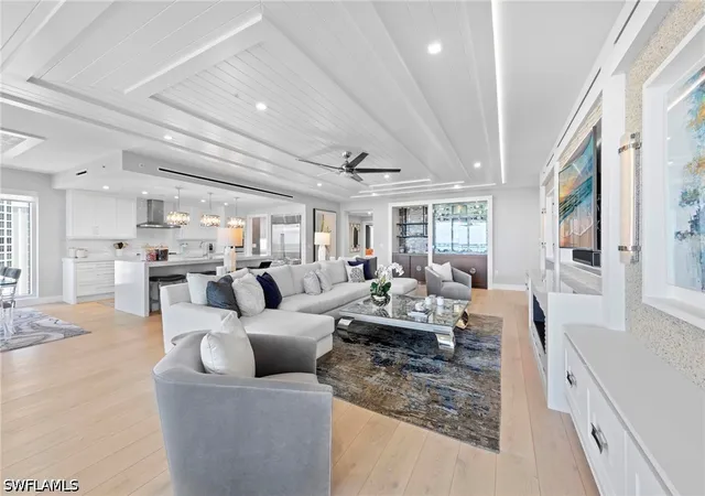 3rd image of 13915 Old Coast Rd, Naples, FL 34110