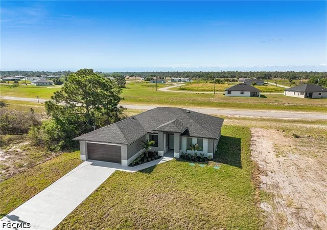 10th image of 9045 W Broad Cir, Labelle, FL 33935 | MLS# 2026020076