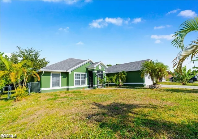 4th image of 418 Windermere Dr, Lehigh Acres, FL 33972 | MLS# 2026020093