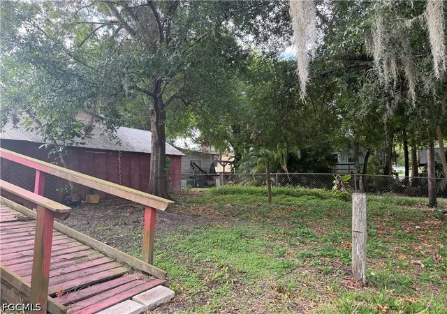 10th image of 214 Avenue K Sw, Moore Haven, FL 33471 | MLS# 2026020136