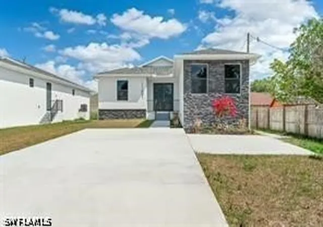 2nd image of 11641 Mckenna Ave, Bonita Springs, FL 34135 | MLS# 226018110