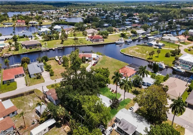 32nd image of 2085 E Tobago Cir, Fort Myers, FL 33905 | MLS# 2026020221