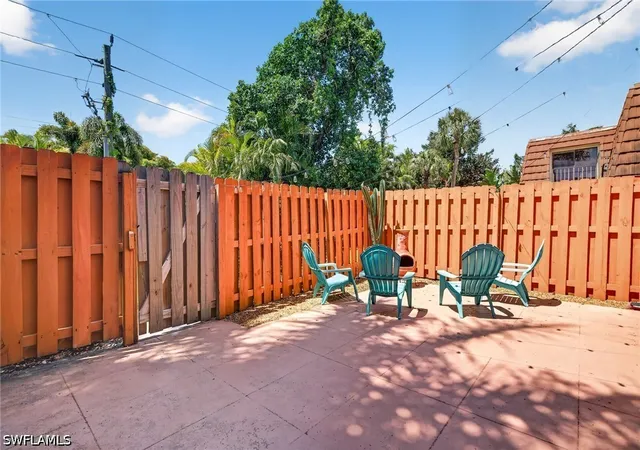 4th image of 1466 Park Shore Cir #3, Fort Myers, FL 33901 | MLS# 226018135