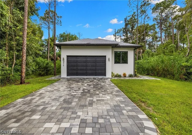 Photo 2 of Single family home for sale at 3012 Pine Tree Dr, Naples, FL 34112 | MLS# 226017740 | Listing updated on 2026-06-06
