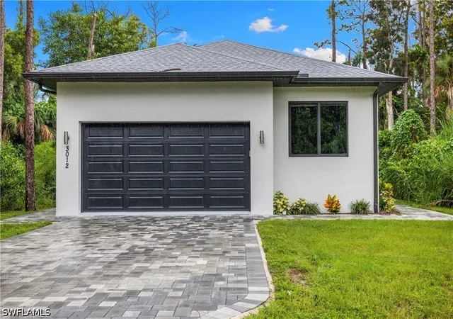 Photo 3 of Single family home for sale at 3012 Pine Tree Dr, Naples, FL 34112 | MLS# 226017740 | Listing updated on 2026-06-06