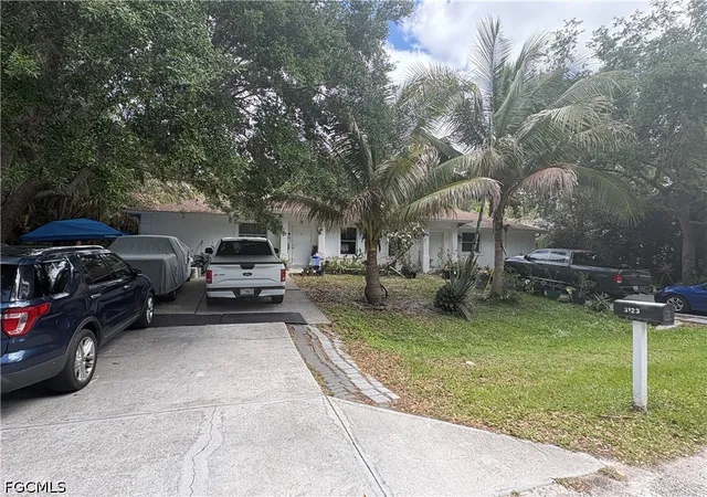 2nd image of 3123 Pine Tree Dr, Naples, FL 34112 | MLS# 2026020364