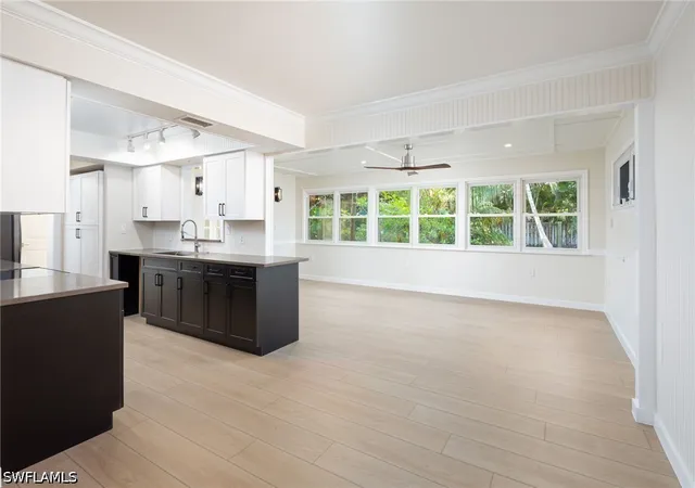 5th image of 2424 Harbor Rd, Naples, FL 34104 | MLS# 226018286