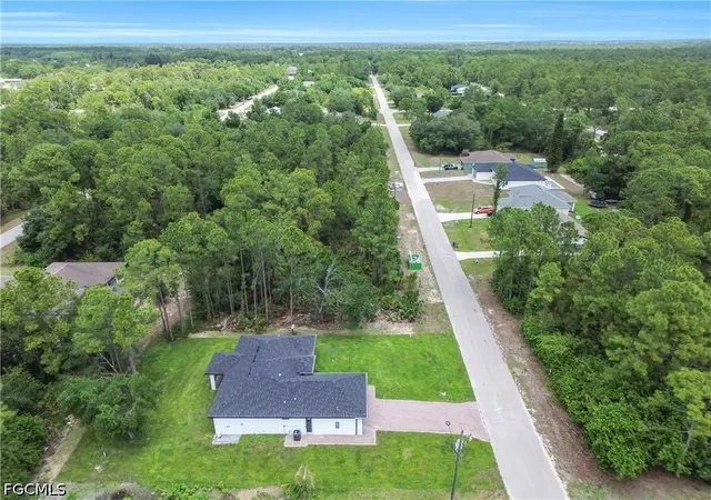 Homes for sale in Alva, FL | 2005 Robert Ave, Alva, FL 33920 | MLS# 2026020535