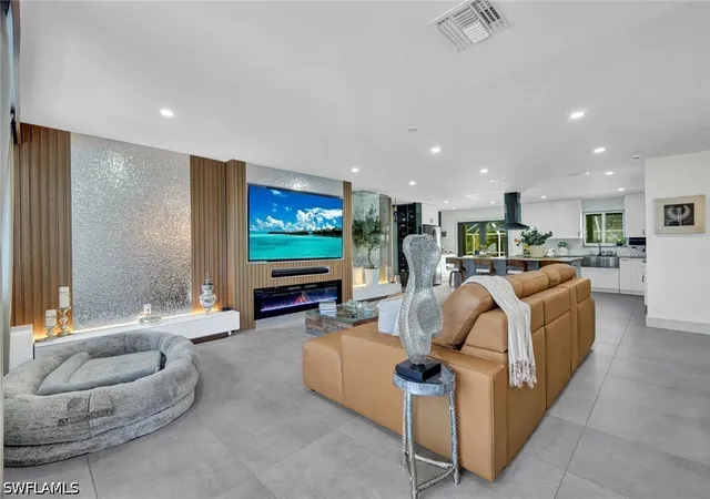 Photo 4 of Sale Pending at 121 20th Avenue NE, Naples, FL 34120 | MLS# 226017724 | Listing updated on 2026-08-03