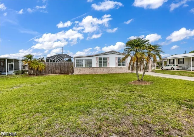 3rd image of 29180 Crawford Ave, Punta Gorda, FL 33982 | MLS# 2026020599