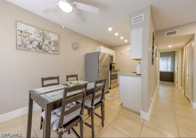 Listing Photo 5 - Condo for sale in building located at 4605 Bayshore Dr, Naples, FL 34112 - Unit #G2