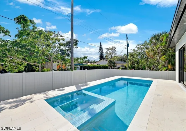 Photo 1 of Single family home for sale at 1248 Trail Ter Dr, Naples, FL 34103 | MLS# 226018548 | Listing updated on 2026-05-06
