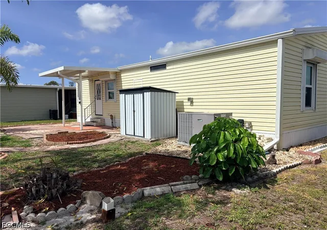 Homes for sale in North Fort Myers, FL | 3134 Linwood Dr, North Fort Myers, FL 33917 | MLS# 2026020709