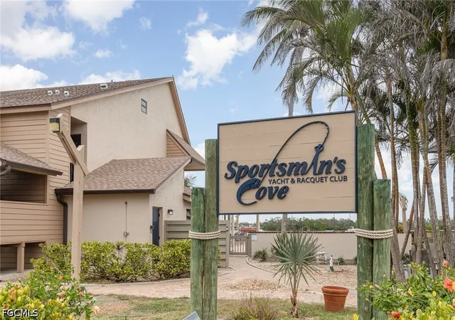 4th image of 898 Buttonwood Dr, Fort Myers Beach, FL 33931