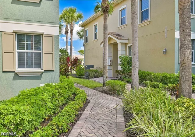 3rd image of 3231 Cottonwood Bnd #306, Fort Myers, FL 33905 | MLS# 2026020727