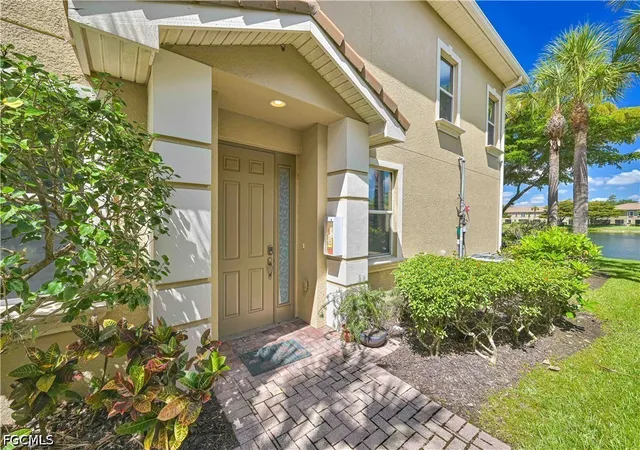 4th image of 3231 Cottonwood Bnd #306, Fort Myers, FL 33905 | MLS# 2026020727