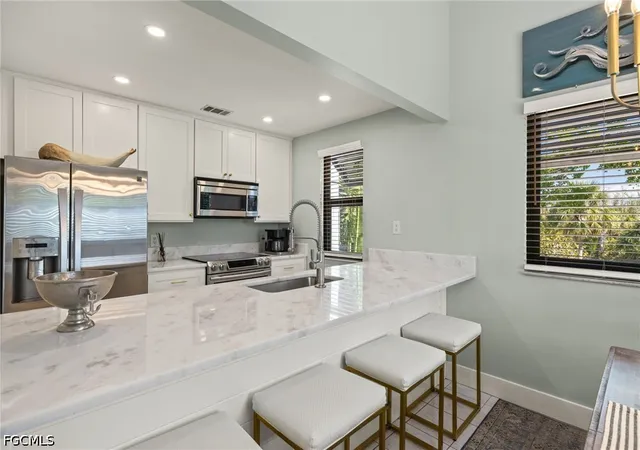 5th image of 974 Greenwood Ct S, Sanibel, FL 33957 | MLS# 2026020743