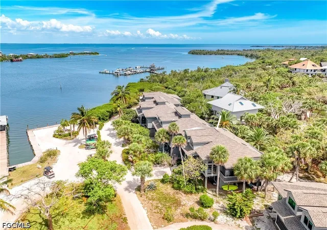 Photo 3 of Townhouse for sale at 4481 Escondidio Ln #80, Captiva, FL 33924 | MLS# 2026020799 | Listing updated on 2026-07-22