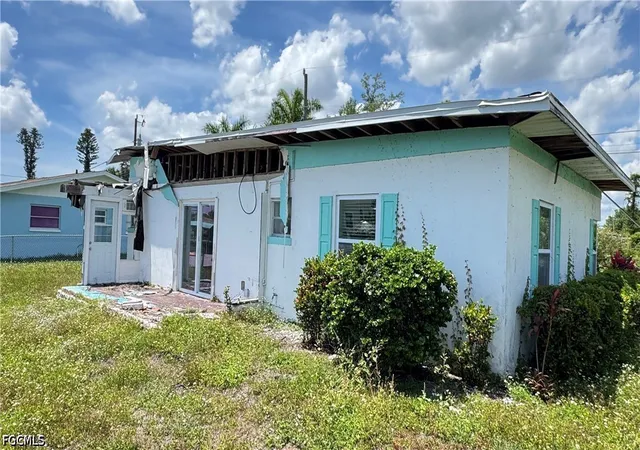 Photo 3 of Sale Pending at 8140 Cleaves Rd, North Fort Myers, FL 33903 | MLS# 2026020812 | Listing updated on 2026-06-01