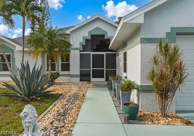 Photo 2 of Sale Pending at 7721 Twin Eagle Ln, Fort Myers, FL 33912 | MLS# 2026020934 | Listing updated on 2026-07-26