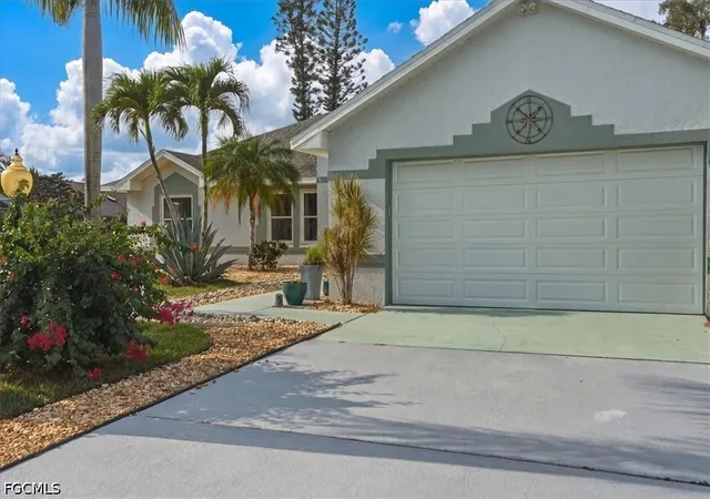 Photo 3 of Sale Pending at 7721 Twin Eagle Ln, Fort Myers, FL 33912 | MLS# 2026020934 | Listing updated on 2026-07-26